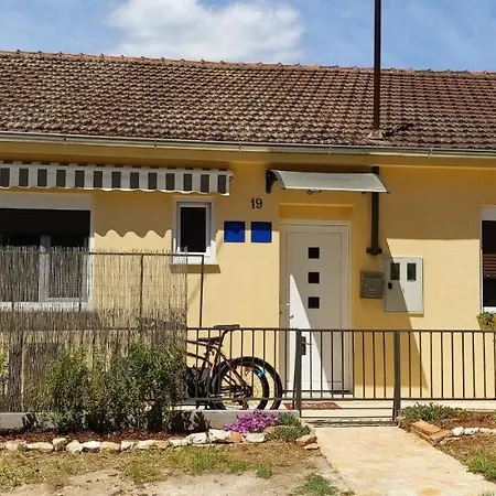 Appartement Studio Apartment Lori