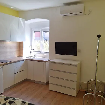 Studio Apartment Lori Apartment *