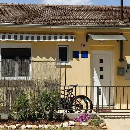 Lory Apartment